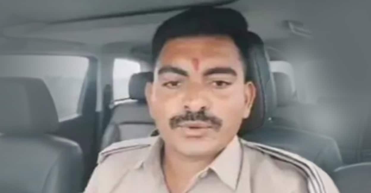 മോദിക്കും ആർഎസ്എസിനും പിന്തുണയുമായി പൊലീസുകാരന്റെ രാജി